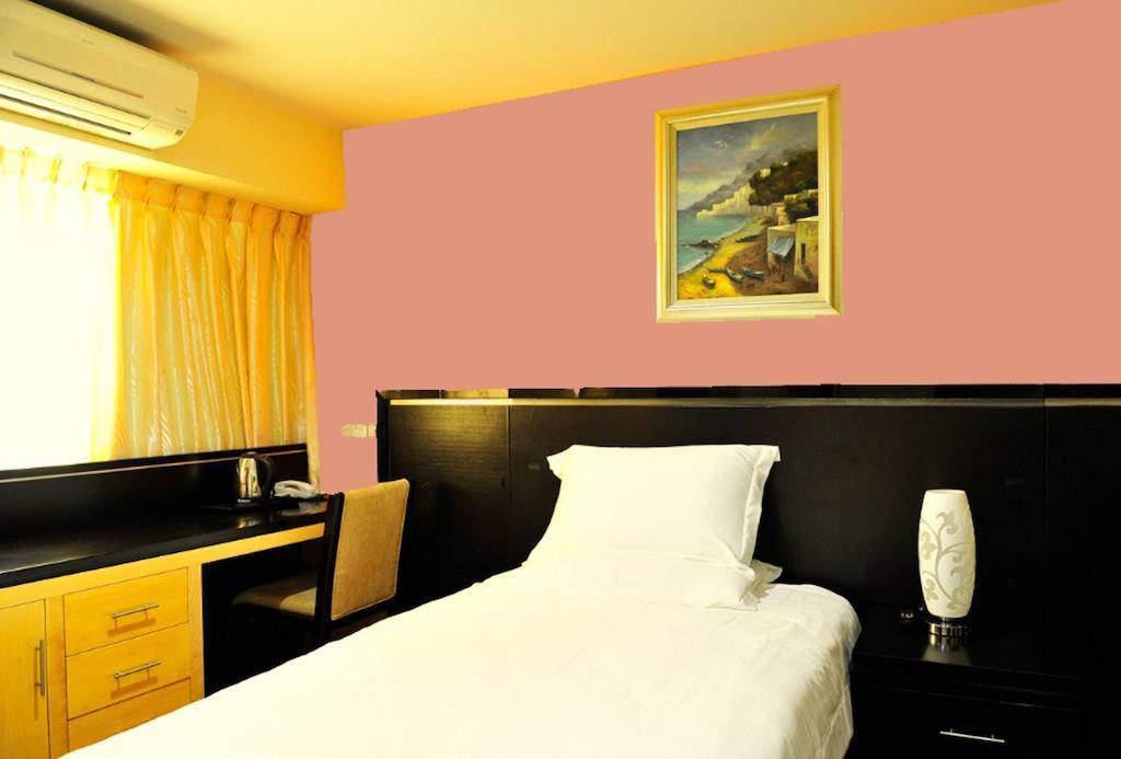 Hallmark Crown Hotel Melaka Zewnętrze zdjęcie