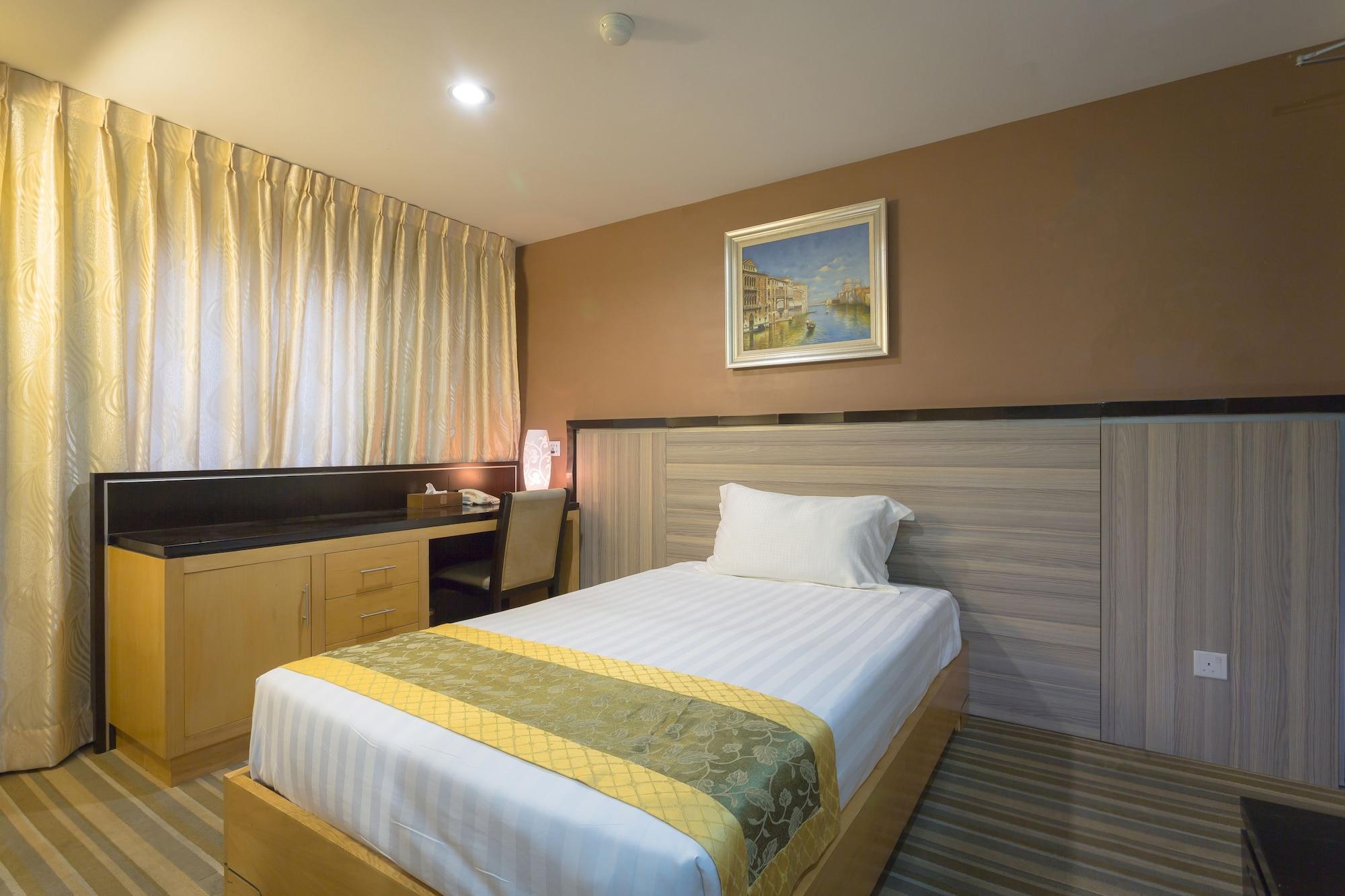 Hallmark Crown Hotel Melaka Zewnętrze zdjęcie