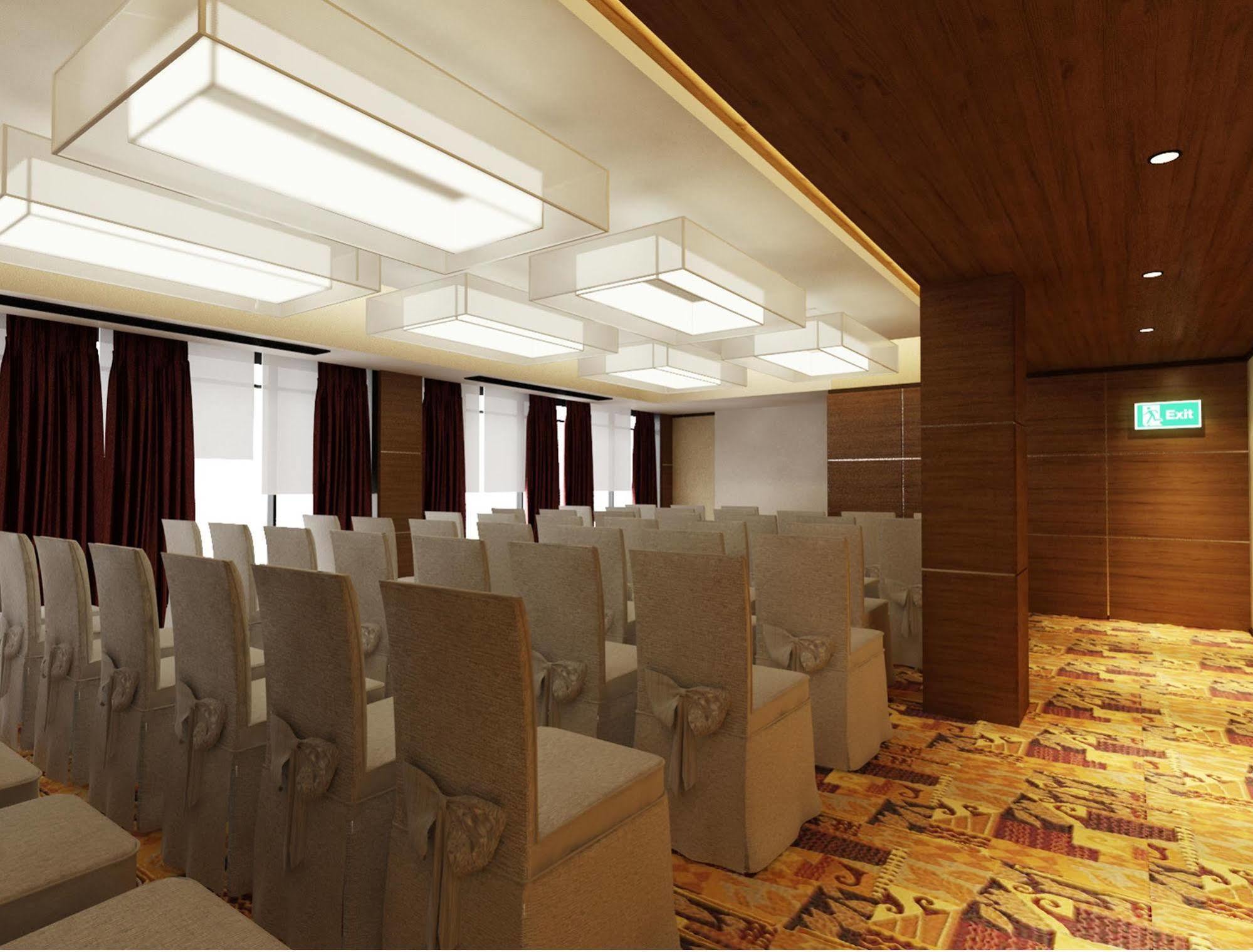 Hallmark Crown Hotel Melaka Zewnętrze zdjęcie