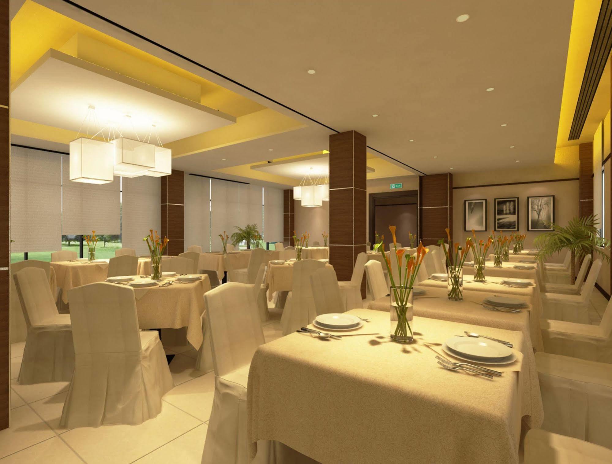 Hallmark Crown Hotel Melaka Zewnętrze zdjęcie