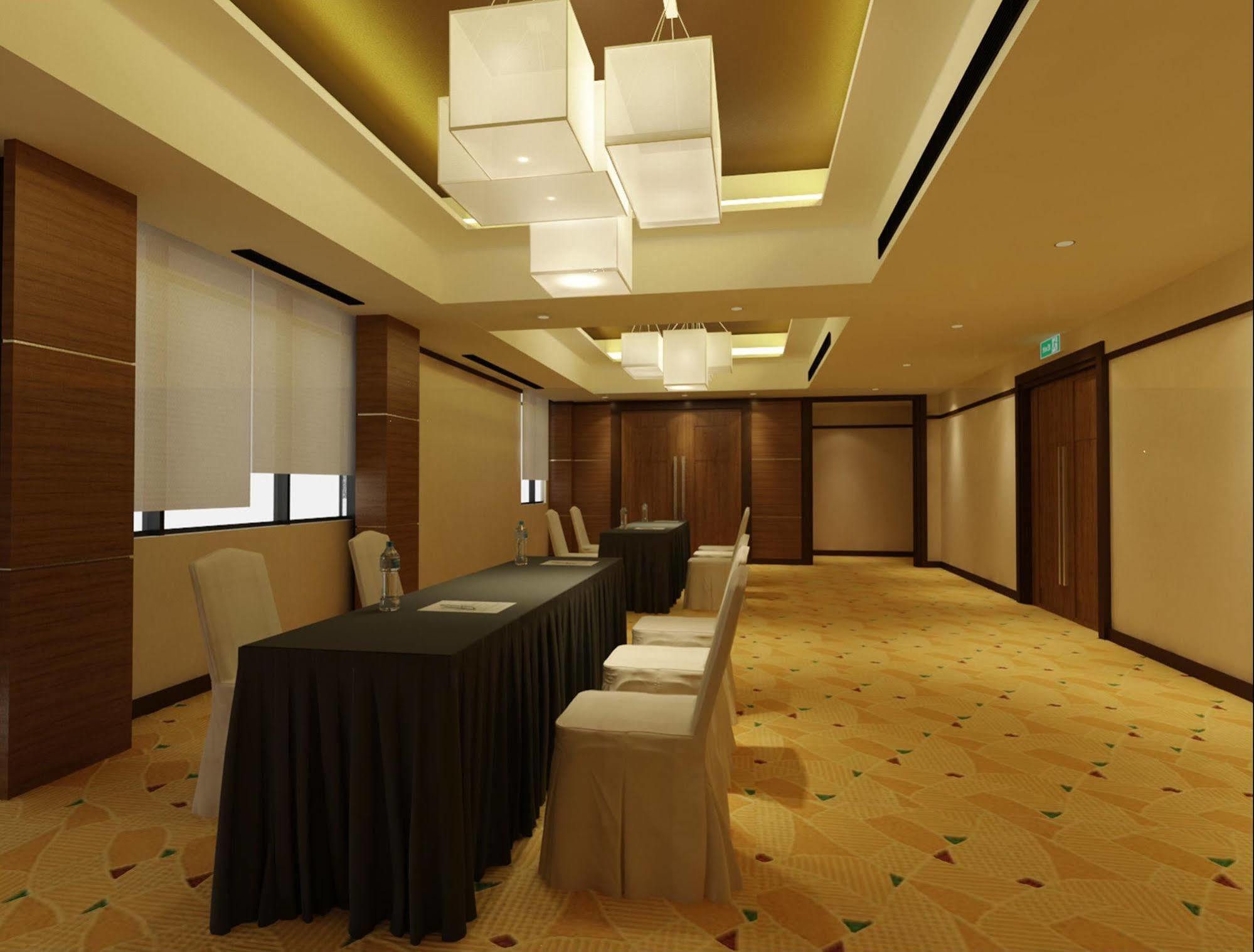 Hallmark Crown Hotel Melaka Zewnętrze zdjęcie